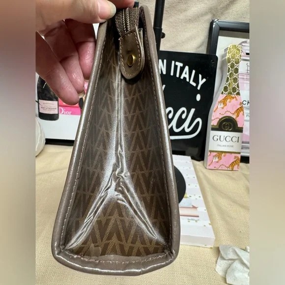 ⭐️Mario Valentino Brown Clutch